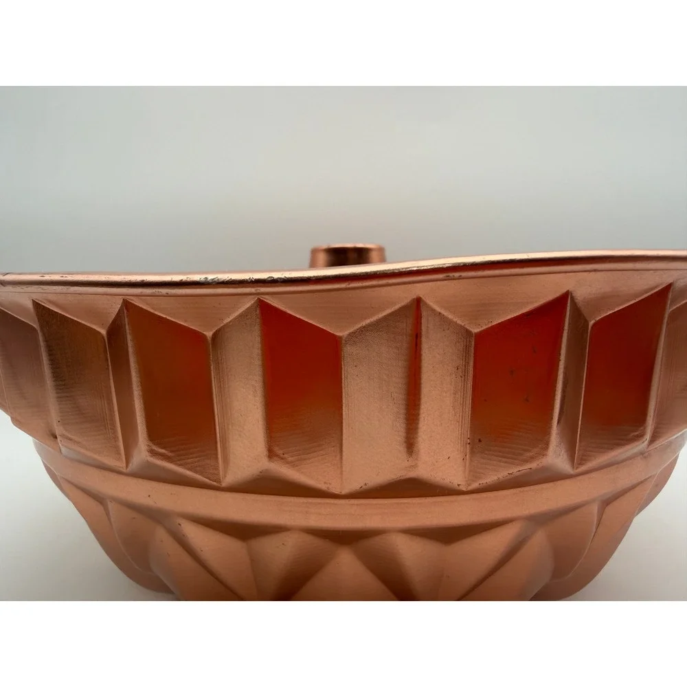 Vintage‎ Copper Tone Fluted Bundt Cake Pan Geometric Mold Wall Decor H069
